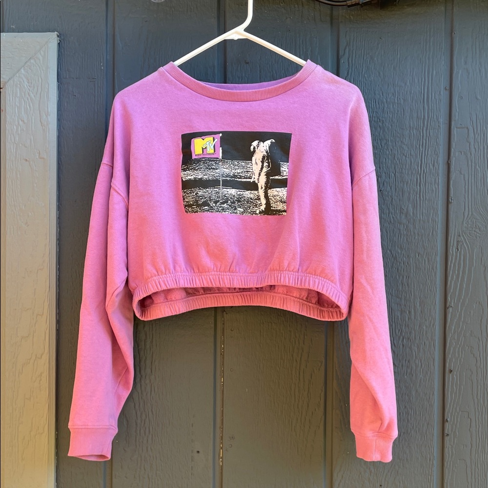 MTV Pink Graphic Women's Crew Neck Sweater